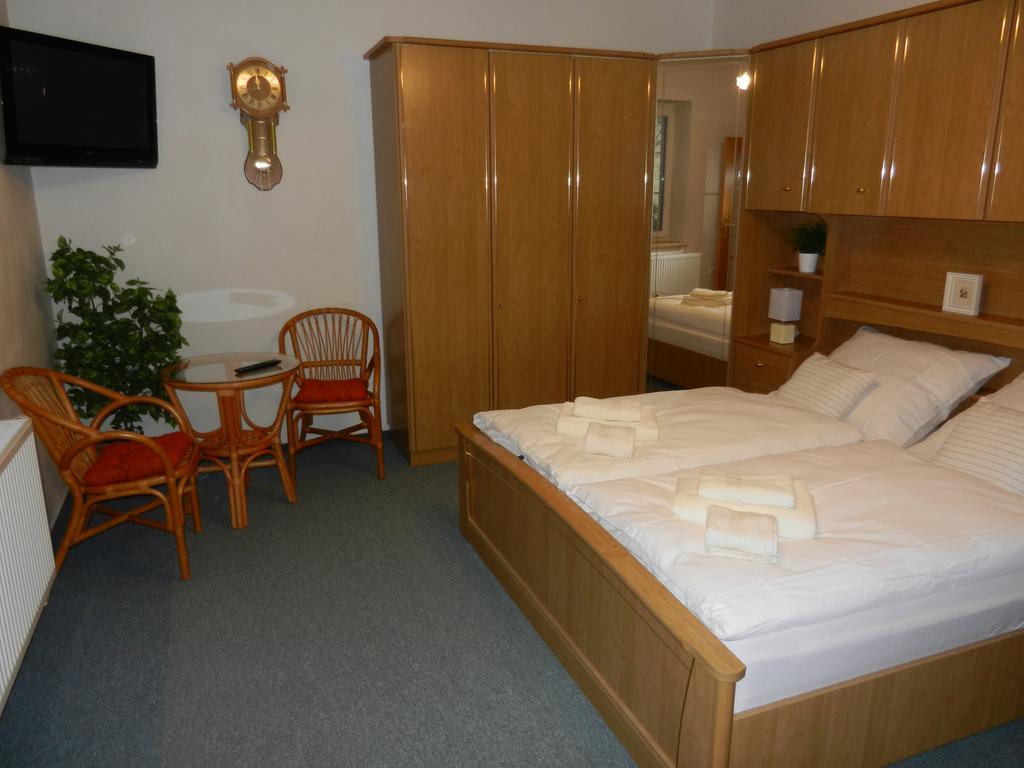 Apartment Pension Stark Františkovy Lázně エクステリア 写真