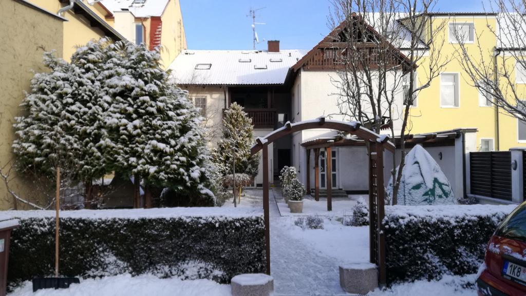 Apartment Pension Stark Františkovy Lázně エクステリア 写真